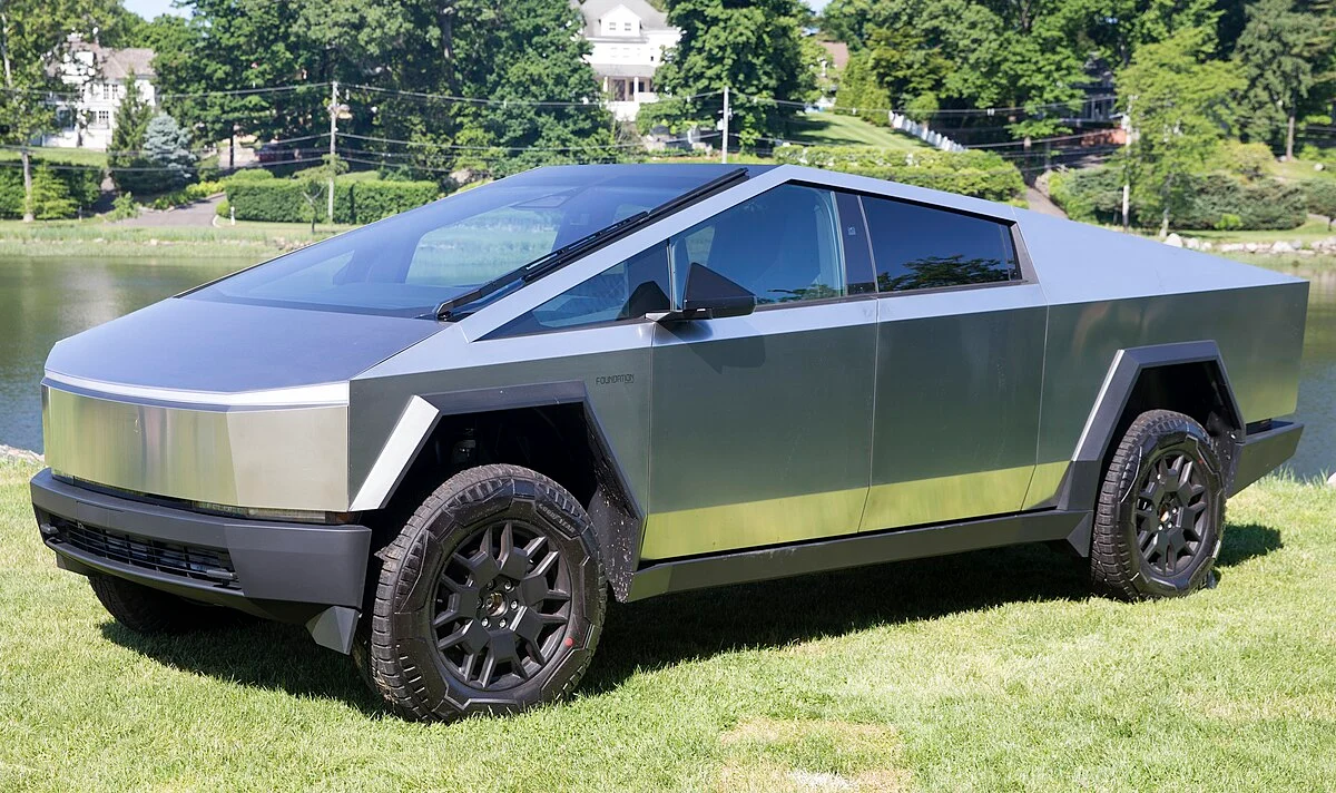 Tesla Cybertruck Çarpışma Testini Geçti Ama “En İyi” Olamadı