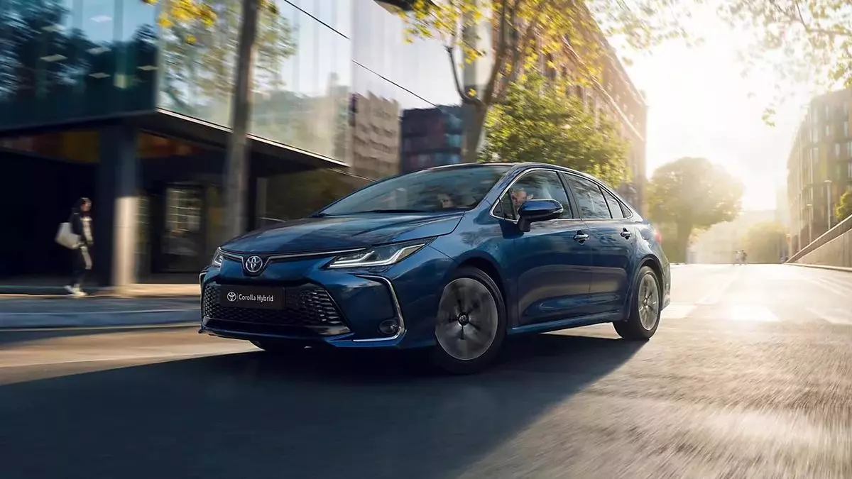 toyota-ekim-2025-fiyat-listesi-corolla-ve-diger-modellerde-zam